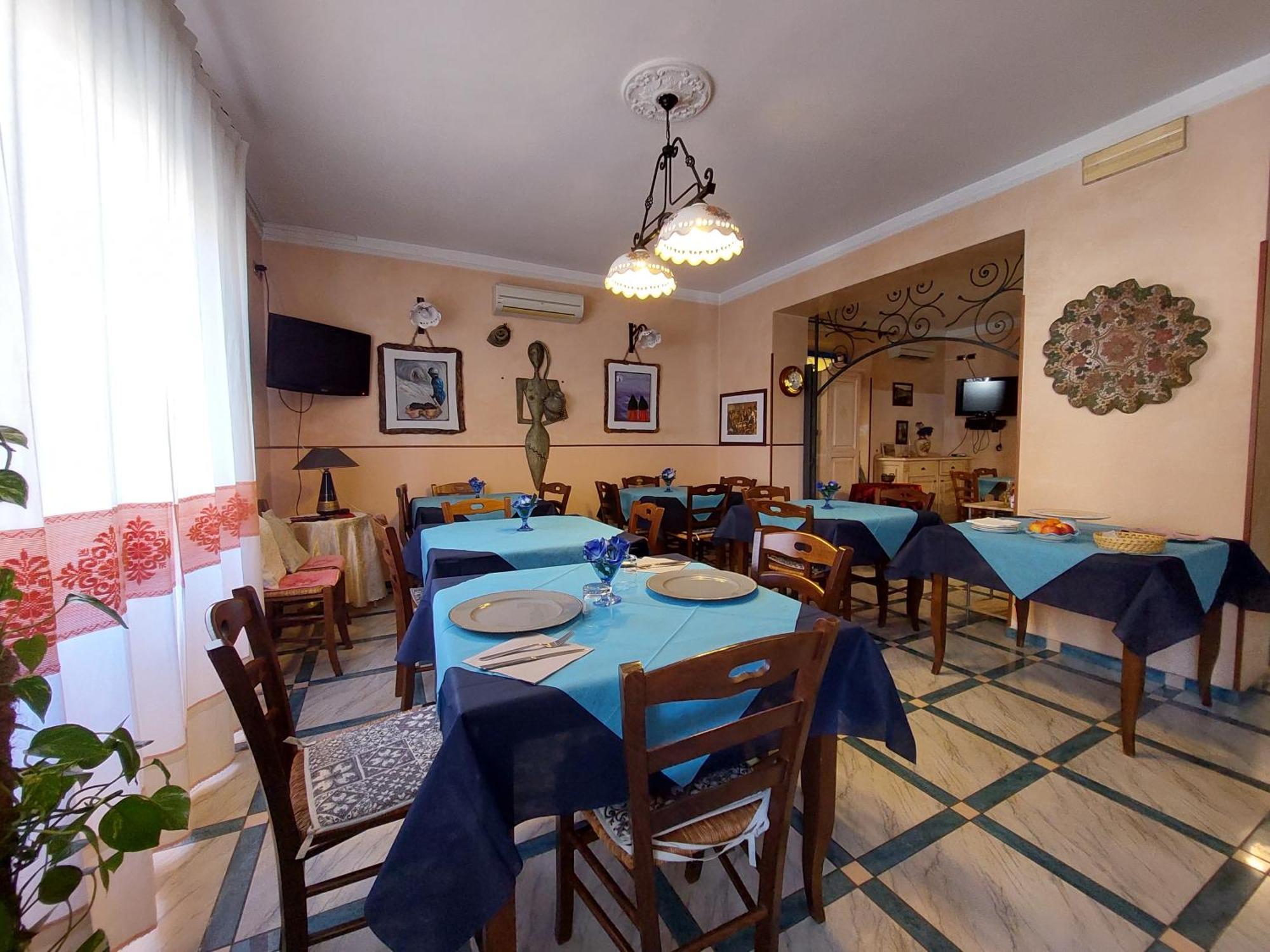 Aquarius Hotel 3*